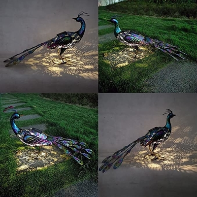 Decoración accionada solar de la boda del partido del patio trasero de las luces del arte del metal de la estatua solar al aire libre del pavo real