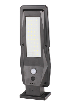 Prenda impermeable accionada solar de la luz de calle de la MAZORCA montada en la pared del jardín 2400mAh