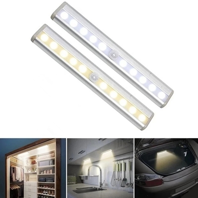 Luz ligera recargable de la noche de detección LED del movimiento para los armarios de cocina